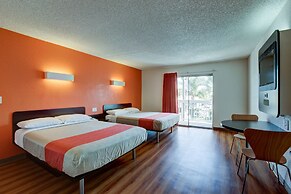 Motel 6 Irvine - Orange County Airport