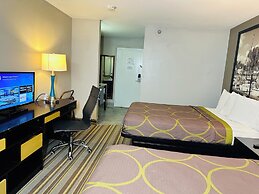 Delavan Inn and Suites