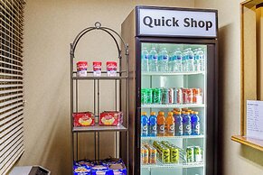 La Quinta Inn & Suites by Wyndham Appleton College Avenue