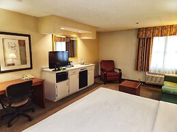 La Quinta Inn & Suites by Wyndham Appleton College Avenue