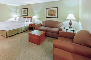 La Quinta Inn & Suites by Wyndham Appleton College Avenue