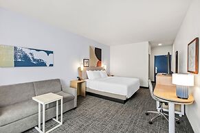 Spark by Hilton Duluth