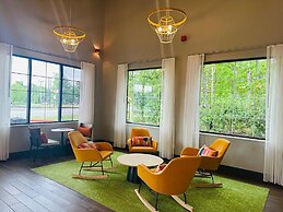 Spark by Hilton Duluth