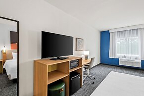 Spark by Hilton Duluth