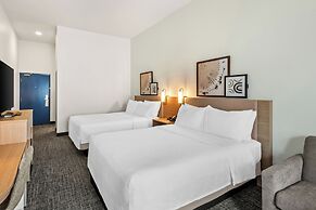 Spark by Hilton Duluth
