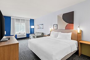 Spark by Hilton Duluth