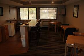 Boarders Inn & Suites by Cobblestone Hotels - Ripon