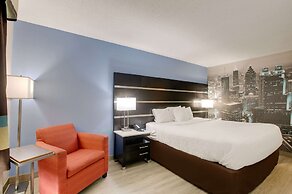 Clarion Pointe Atlanta Airport College Park