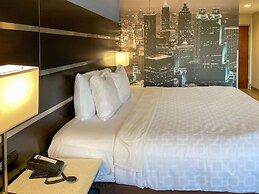 Clarion Pointe Atlanta Airport College Park