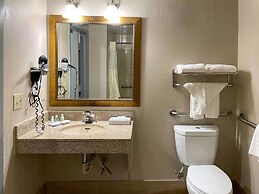 Clarion Pointe Atlanta Airport College Park