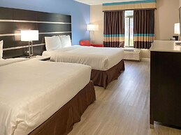 Clarion Pointe Atlanta Airport College Park