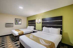 Quality Inn & Suites Mt Chalet