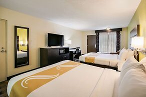 Quality Inn & Suites Mt Chalet