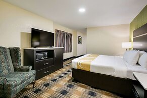 Quality Inn & Suites Mt Chalet