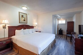 Studio City Court Yard Hotel