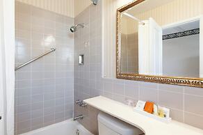 Studio City Court Yard Hotel