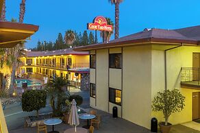 Studio City Court Yard Hotel