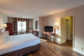 Studio City Court Yard Hotel