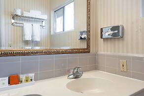 Studio City Court Yard Hotel