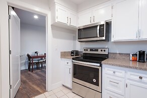 Studio City Court Yard Hotel