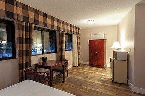 Studio City Court Yard Hotel