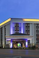 Holiday Inn Express & Suites Cincinnati Riverfront by IHG
