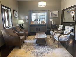 POSTMARC Hotel and Spa Suites