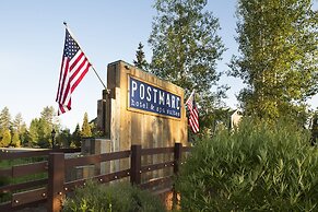 POSTMARC Hotel and Spa Suites