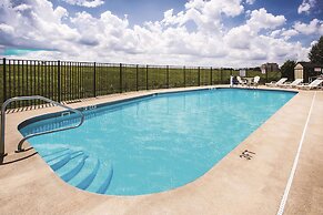 La Quinta Inn & Suites by Wyndham Evansville