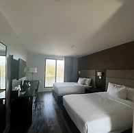 Ramada by Wyndham Ottawa On The Rideau