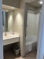 Ramada by Wyndham Ottawa On The Rideau