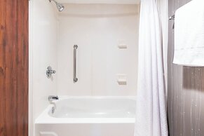 Courtyard by Marriott Bloomington