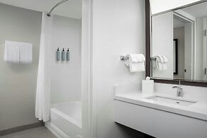 Courtyard by Marriott Bloomington