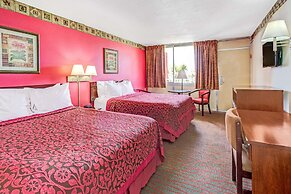 Days Inn by Wyndham York Alabama