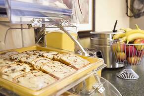 Days Inn by Wyndham Park City Kansas