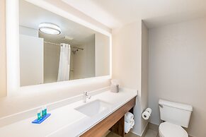 Holiday Inn Express Orange Beach by IHG