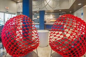 Holiday Inn Express Orange Beach by IHG