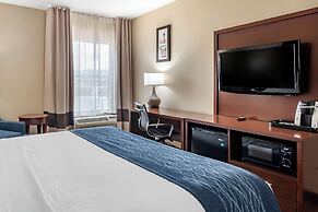 Comfort Inn & Suites Junction City - near Fort Riley