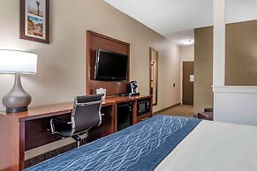 Comfort Inn & Suites Junction City - near Fort Riley