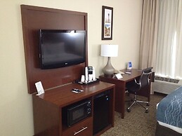 Comfort Inn & Suites Junction City - near Fort Riley