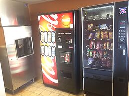 Americas Best Value Inn Garden City