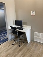 AmericInn by Wyndham Williamsburg