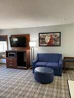 AmericInn by Wyndham Williamsburg