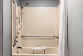 AmericInn by Wyndham Williamsburg