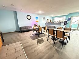 Days Inn by Wyndham Seymour