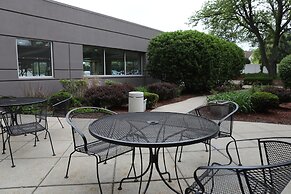 Holiday Inn Chicago-Oakbrook by IHG