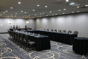 Holiday Inn Chicago-Oakbrook by IHG