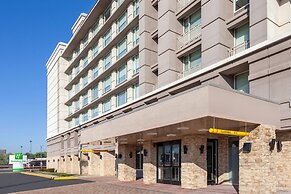 Holiday Inn Chicago-Oakbrook by IHG