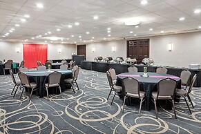Holiday Inn Chicago-Oakbrook by IHG
