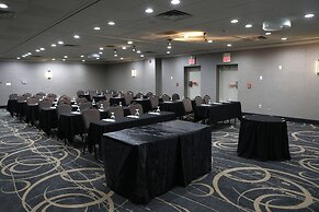 Holiday Inn Chicago-Oakbrook by IHG